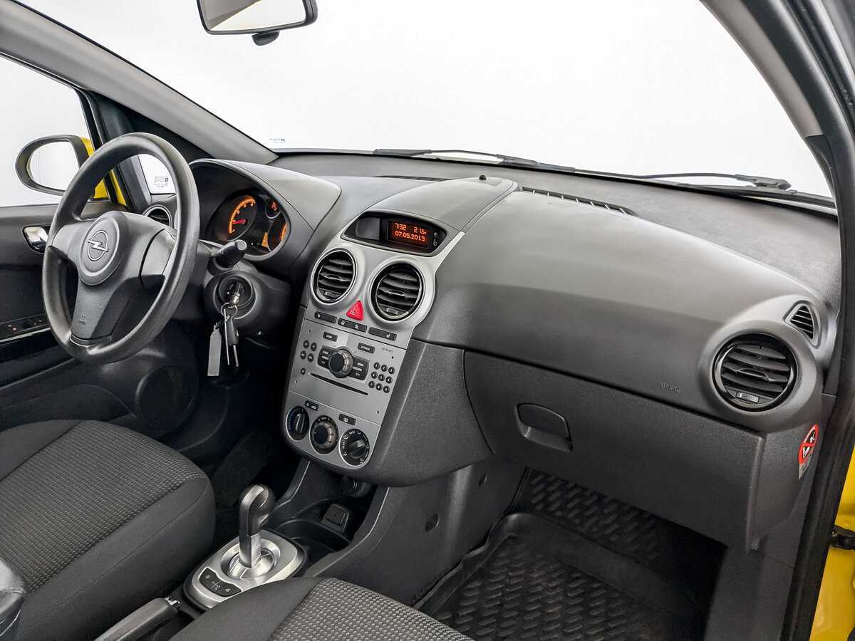 Opel Corsa с пробегом — 2013 год. Фото: #10