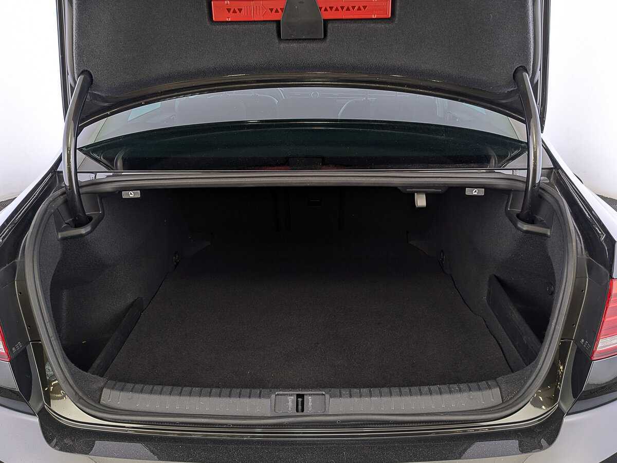 Volkswagen Passat с пробегом — 2019 год. Фото: #9