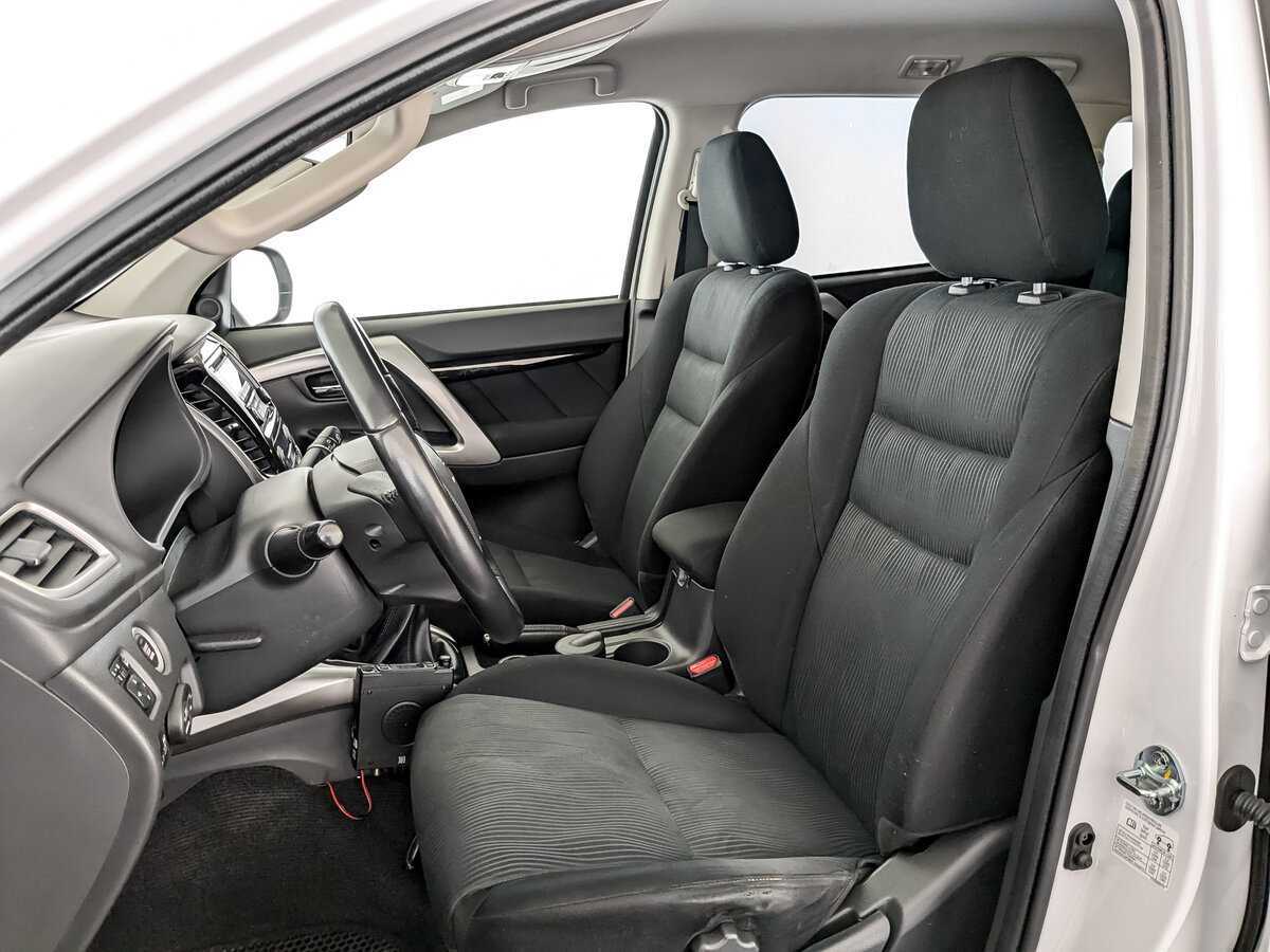 Mitsubishi Pajero Sport с пробегом — 2018 год. Фото: #19