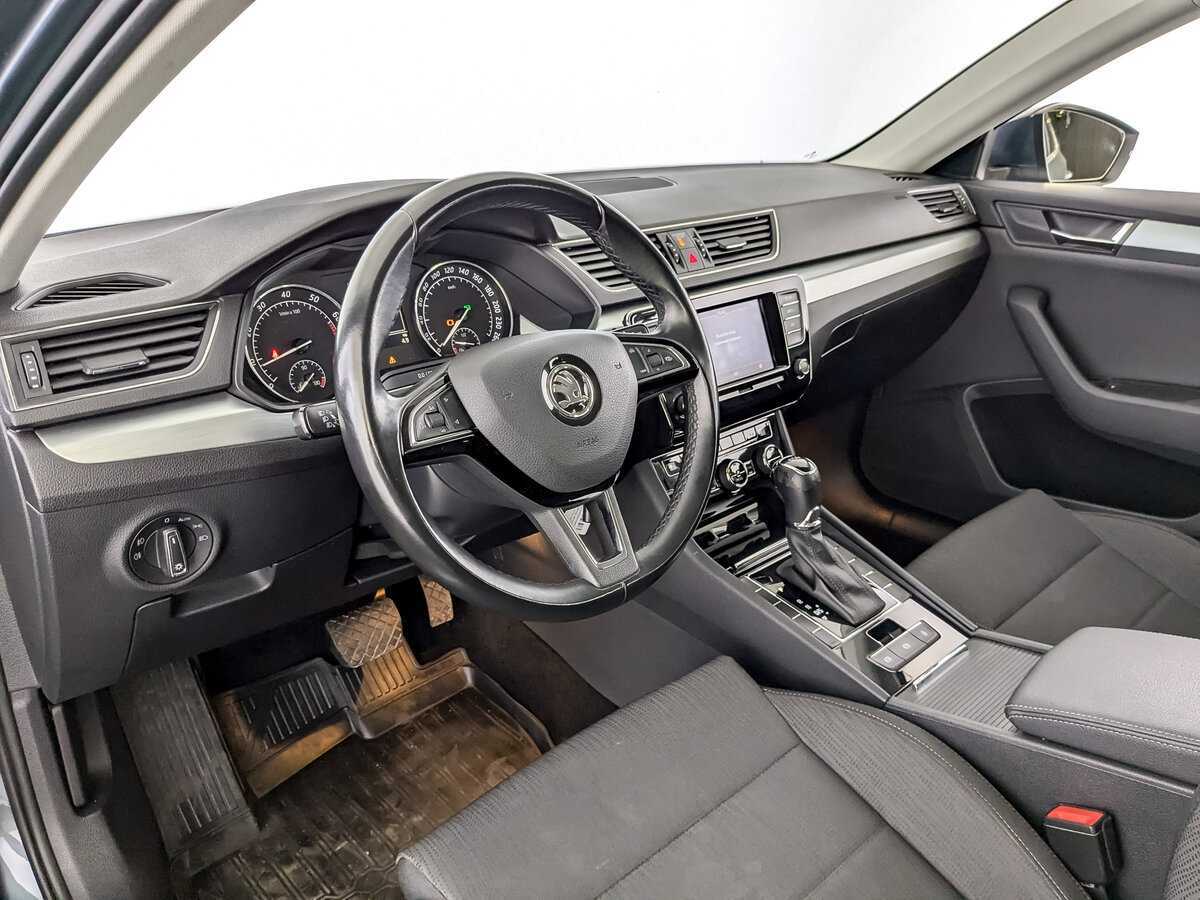 Skoda Superb с пробегом — 2019 год. Фото: #15