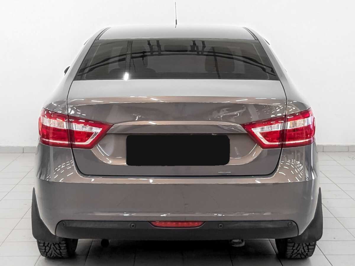 Lada (ВАЗ) Vesta с пробегом — 2017 год. Фото: #5