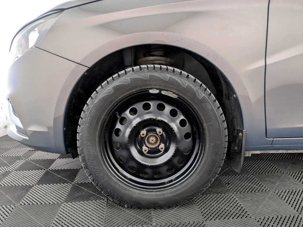 Lada (ВАЗ) Vesta с пробегом — 2017 год. Фото: #17