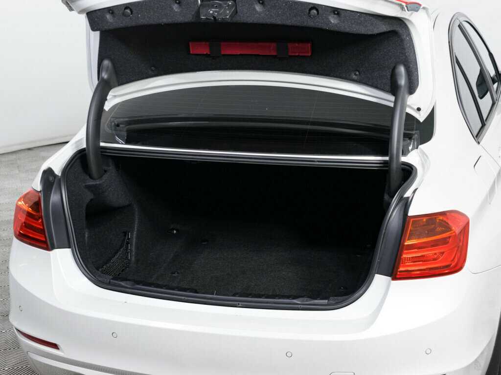 BMW 3 серии с пробегом — 2014 год. Фото: #6