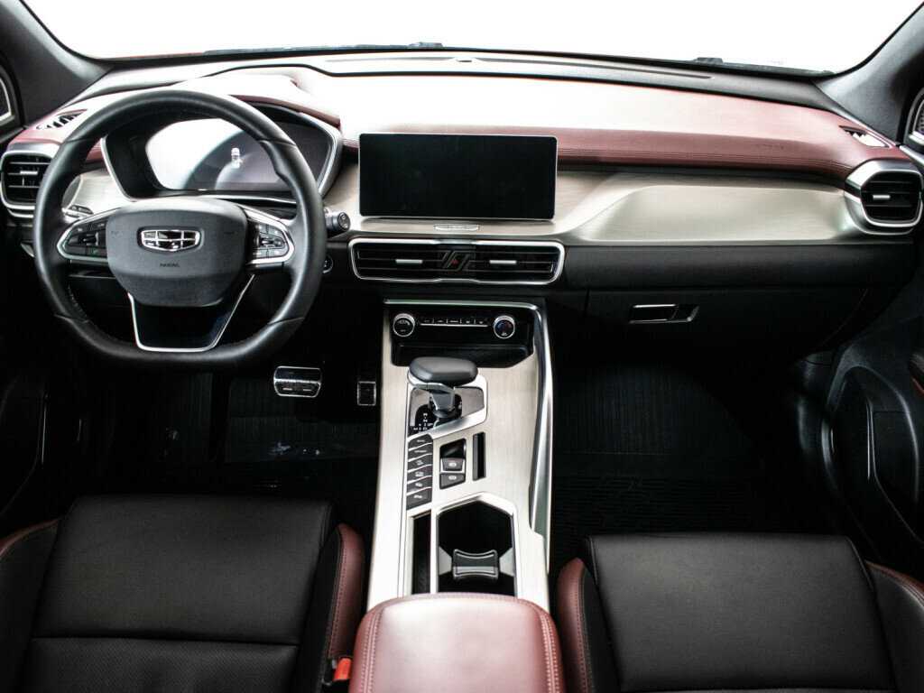 Geely Coolray с пробегом — 2022 год. Фото: #12