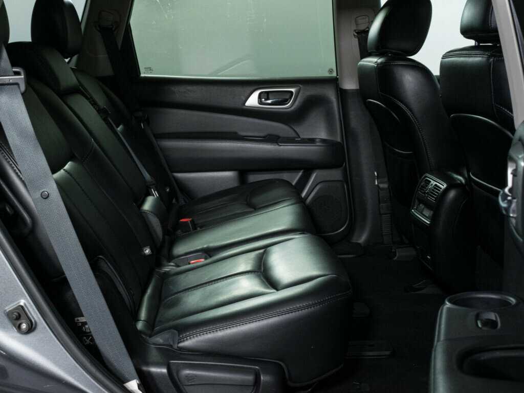 Nissan Pathfinder с пробегом — 2015 год. Фото: #13