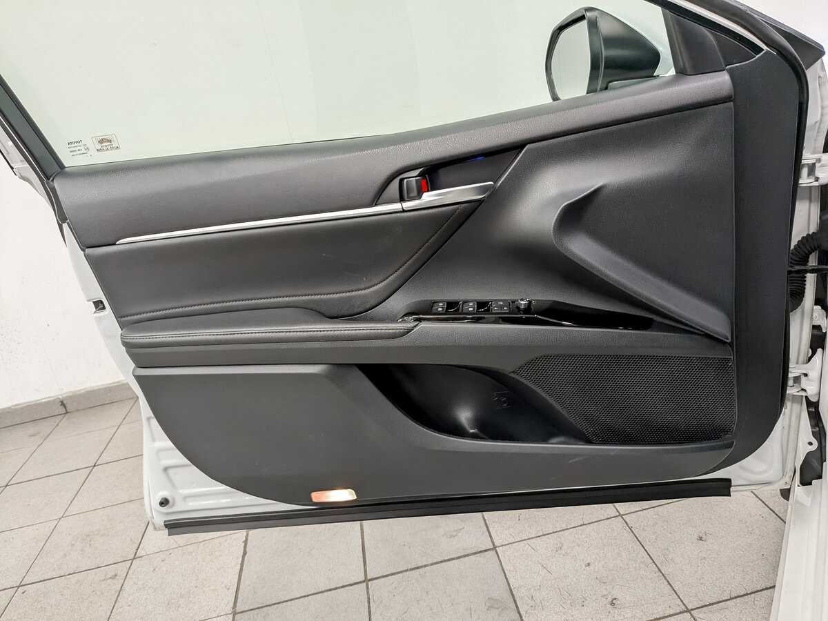 Toyota Camry с пробегом — 2019 год. Фото: #16