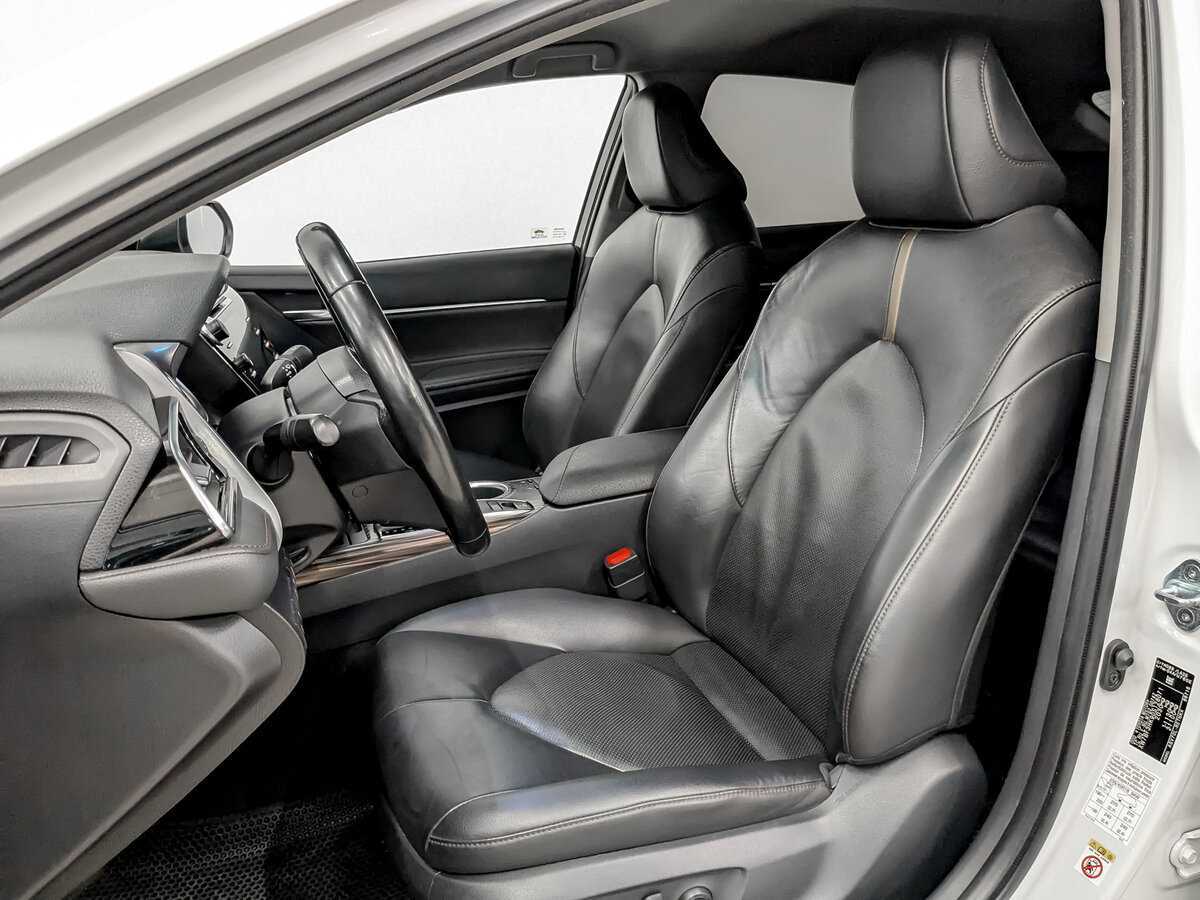 Toyota Camry с пробегом — 2019 год. Фото: #17