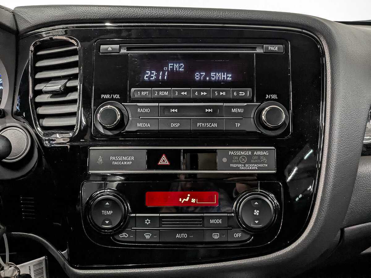 Mitsubishi Outlander с пробегом — 2019 год. Фото: #14