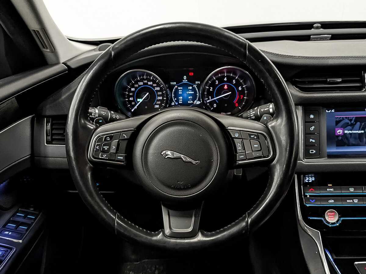 Jaguar XF с пробегом — 2017 год. Фото: #19