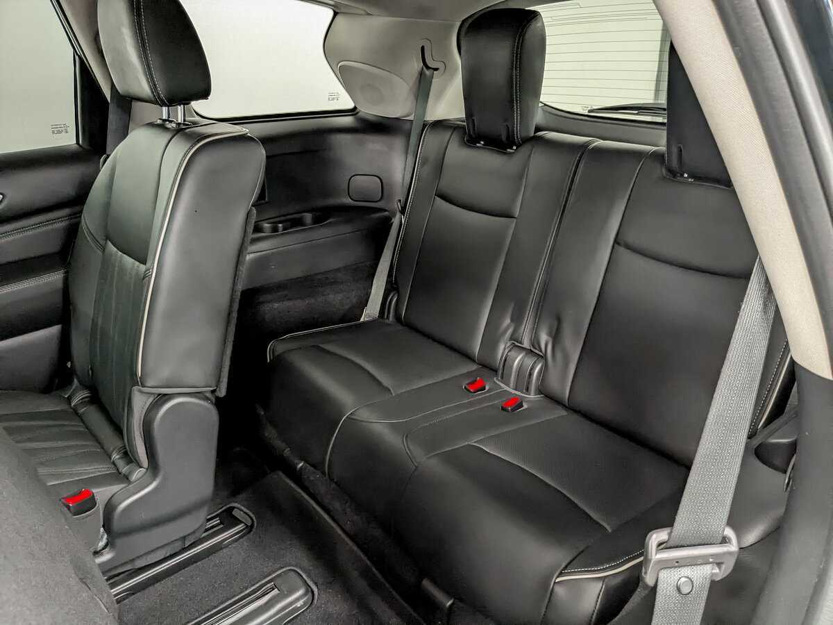 Infiniti QX60 с пробегом — 2018 год. Фото: #12