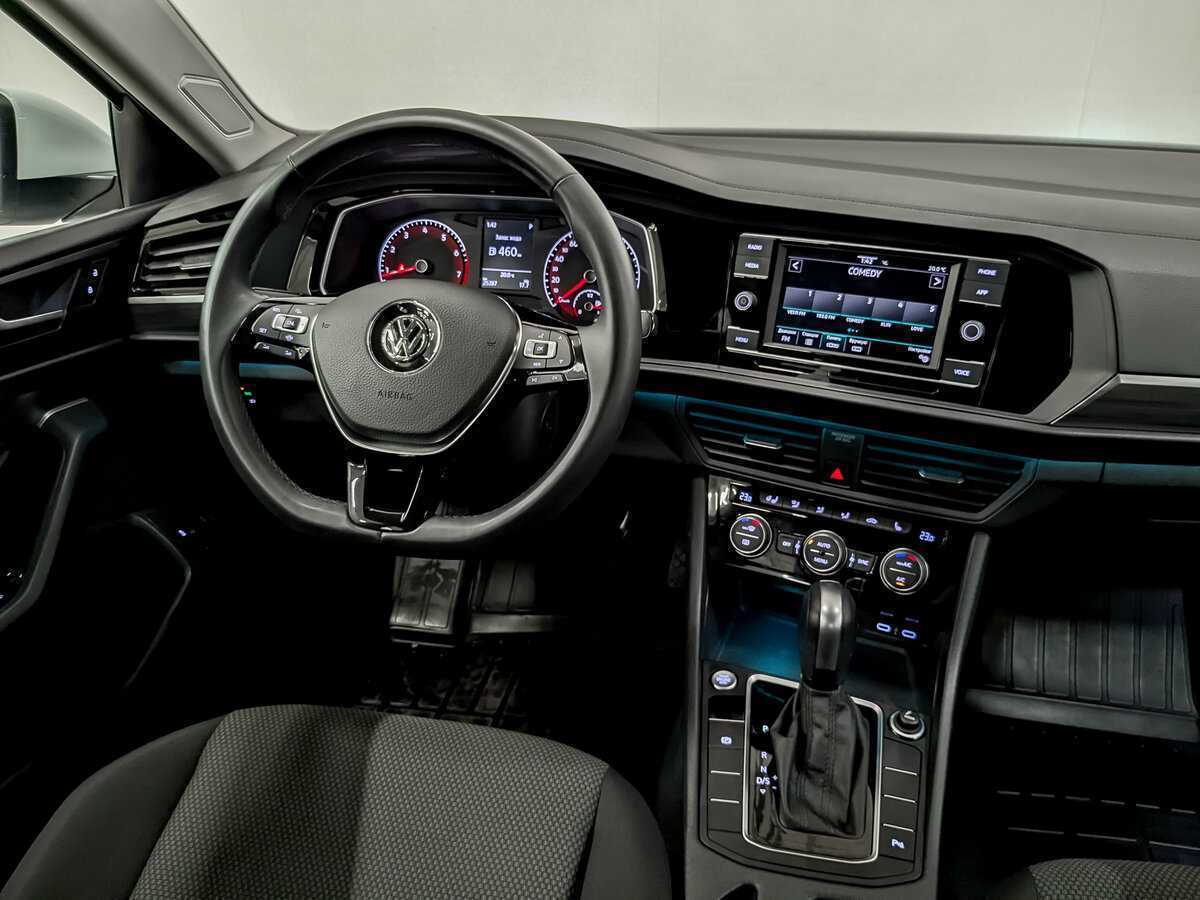Volkswagen Jetta с пробегом — 2020 год. Фото: #28