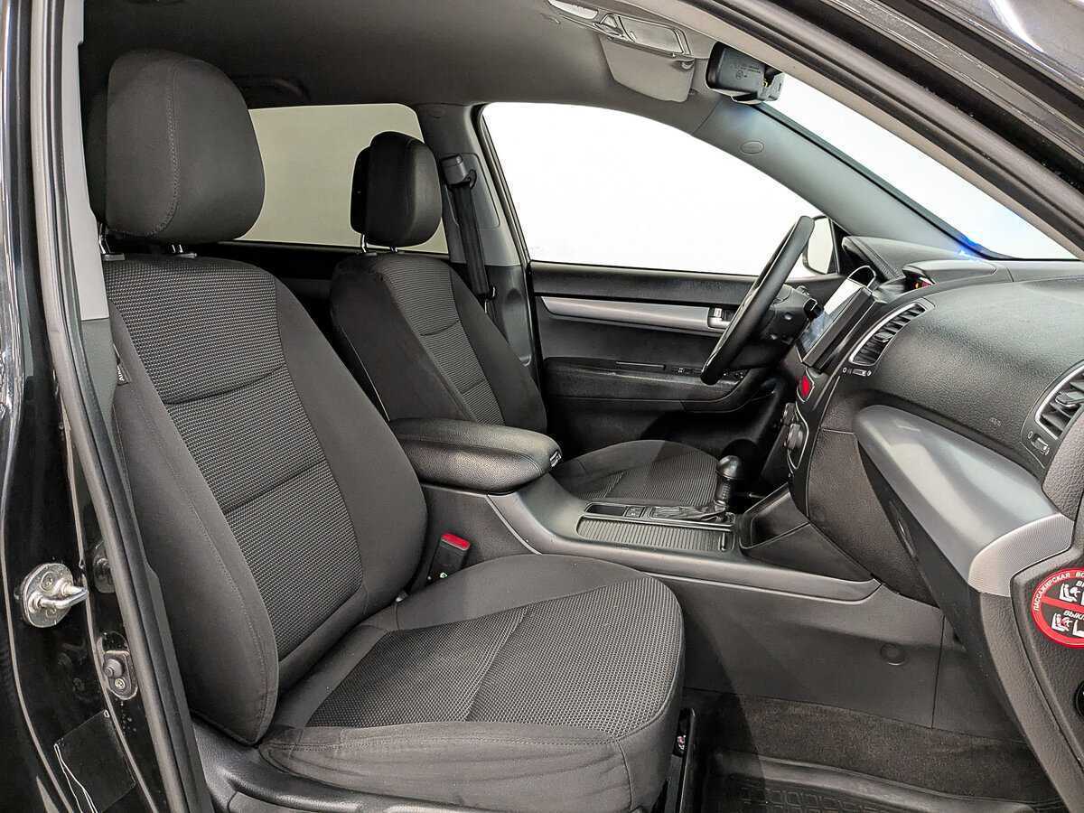 Kia Sorento с пробегом — 2015 год. Фото: #23
