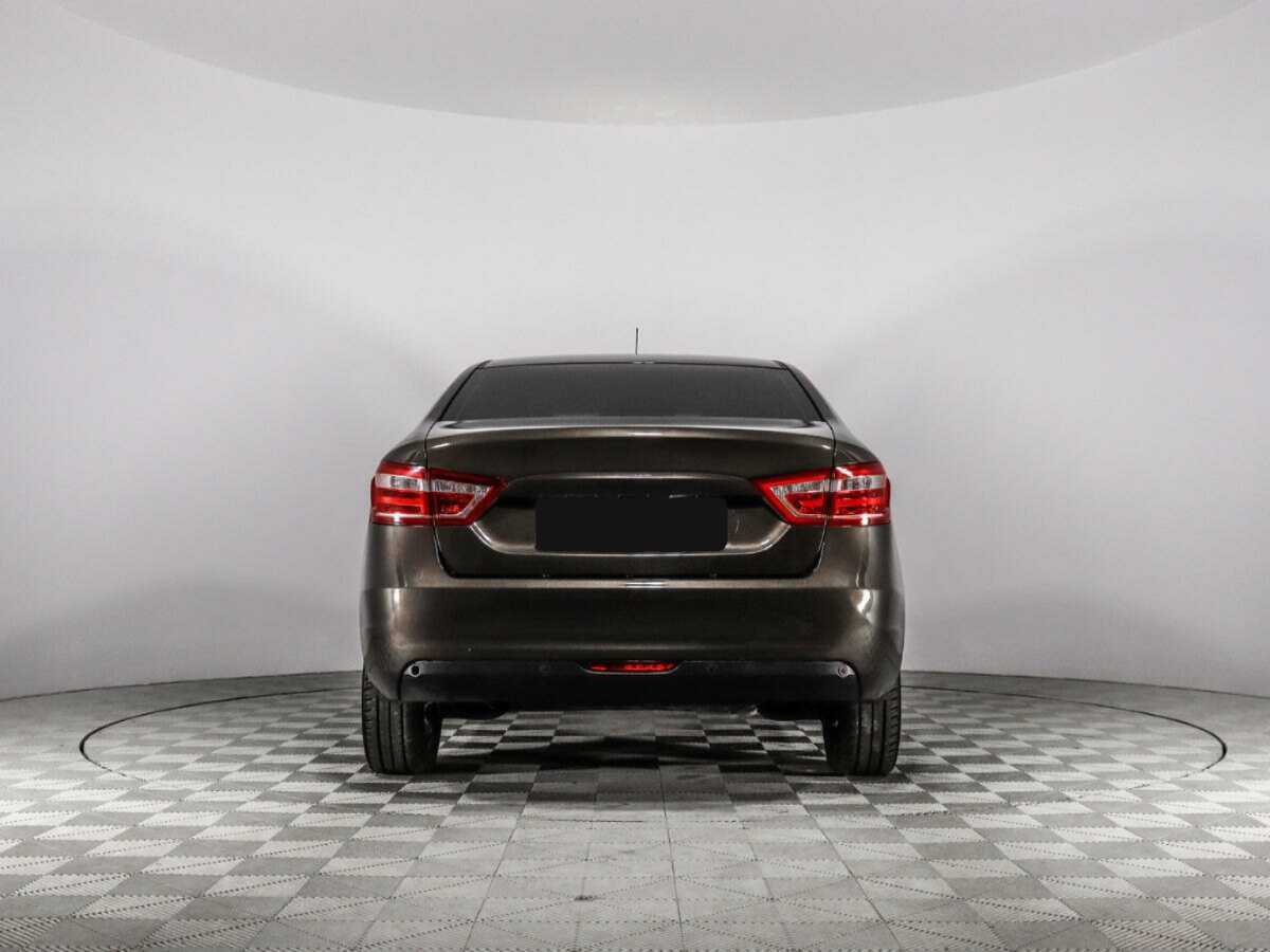 Lada (ВАЗ) Vesta с пробегом — 2017 год. Фото: #5