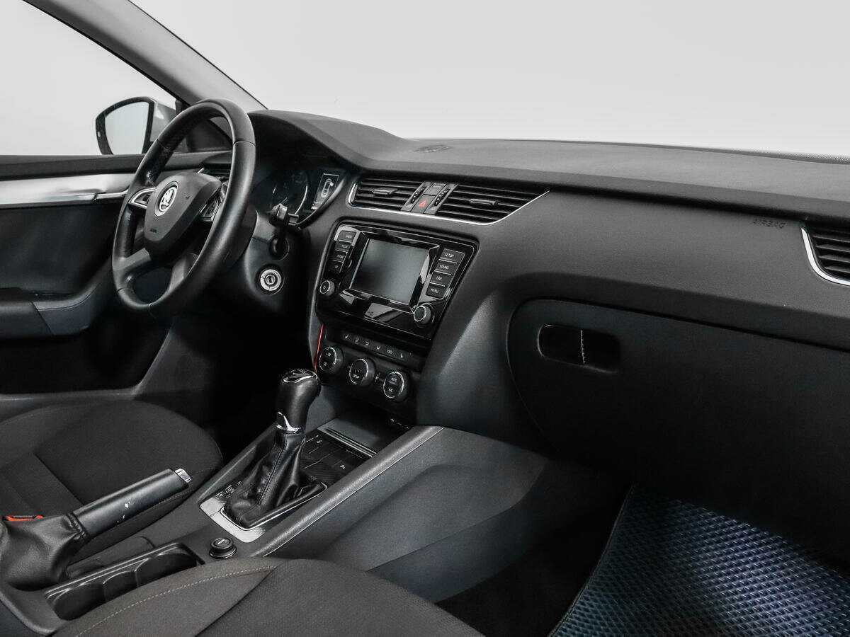 Skoda Octavia с пробегом — 2014 год. Фото: #10