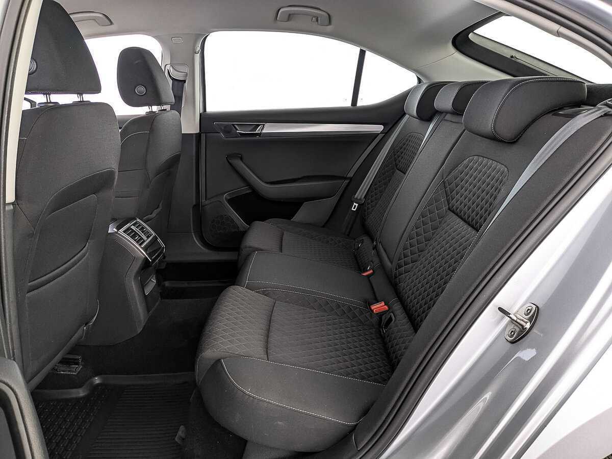 Skoda Superb с пробегом — 2021 год. Фото: #16