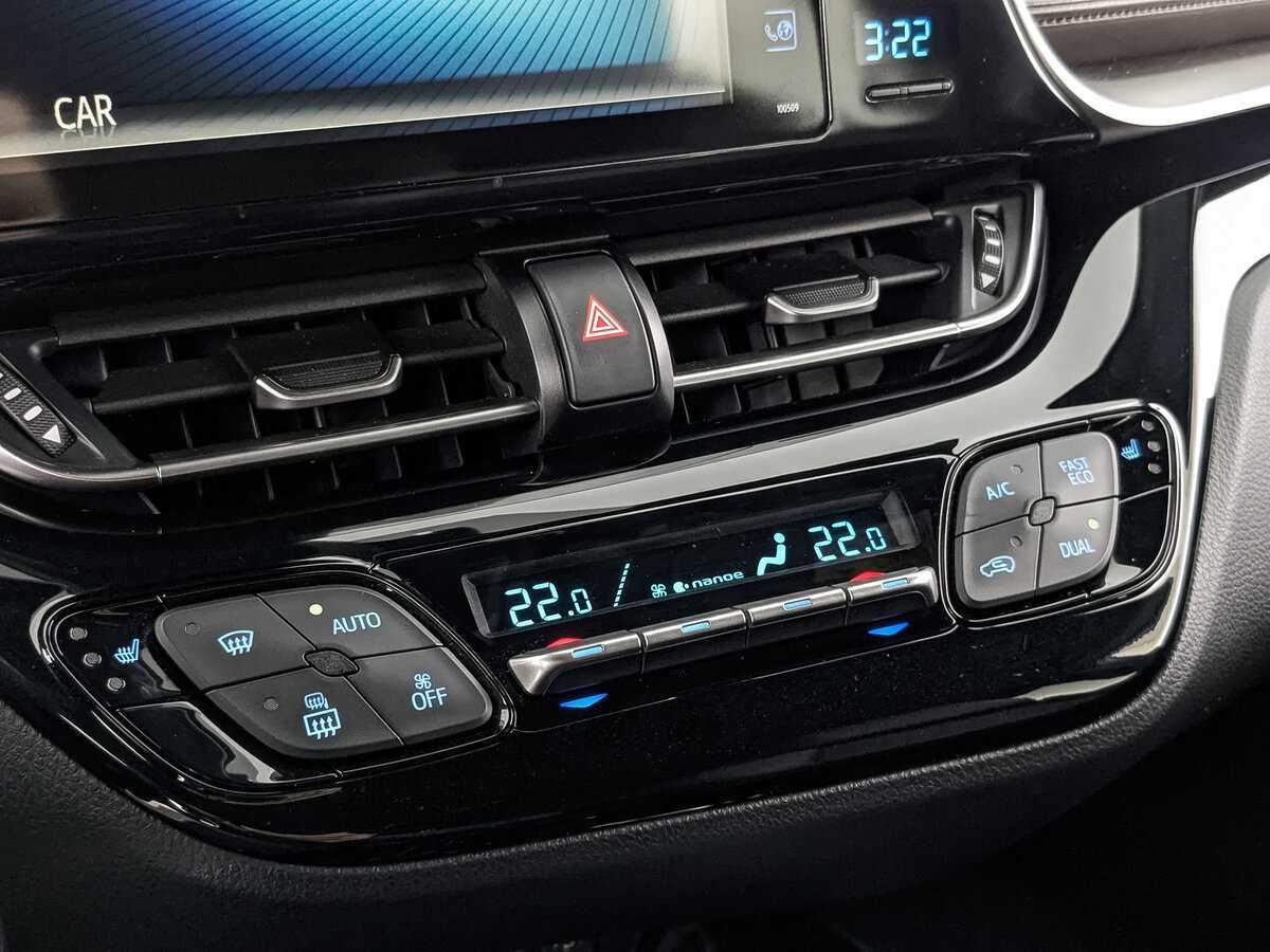 Toyota C-HR с пробегом — 2017 год. Фото: #20