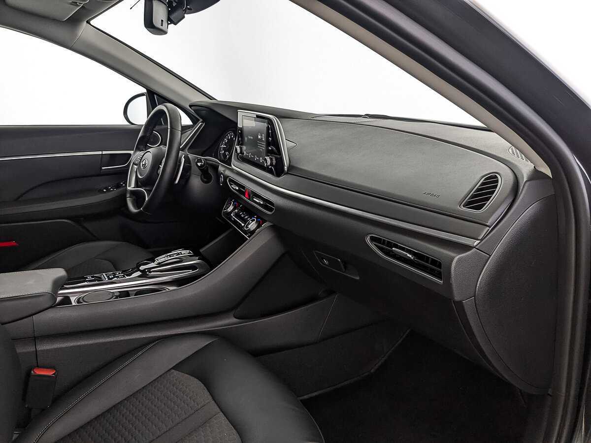 Hyundai Sonata с пробегом — 2022 год. Фото: #10