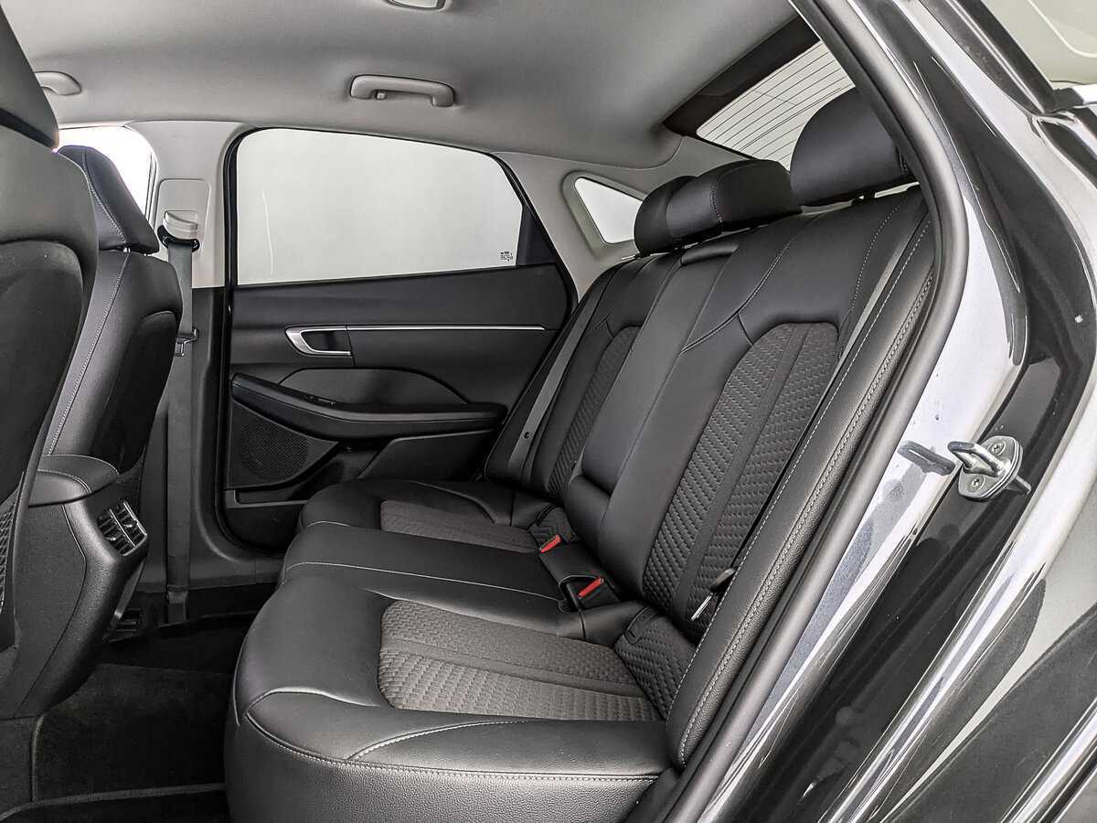 Hyundai Sonata с пробегом — 2022 год. Фото: #15