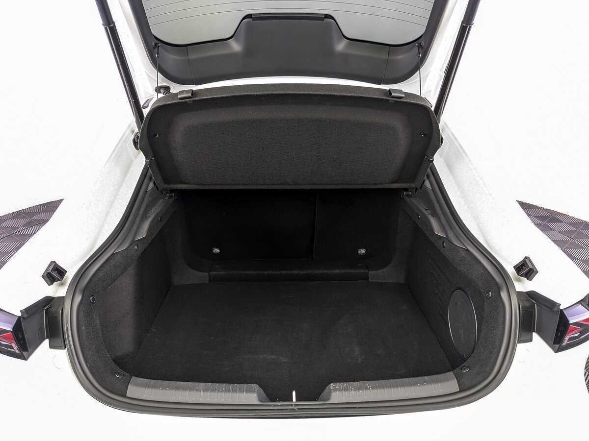 Changan UNI-V с пробегом — 2023 год. Фото: #9