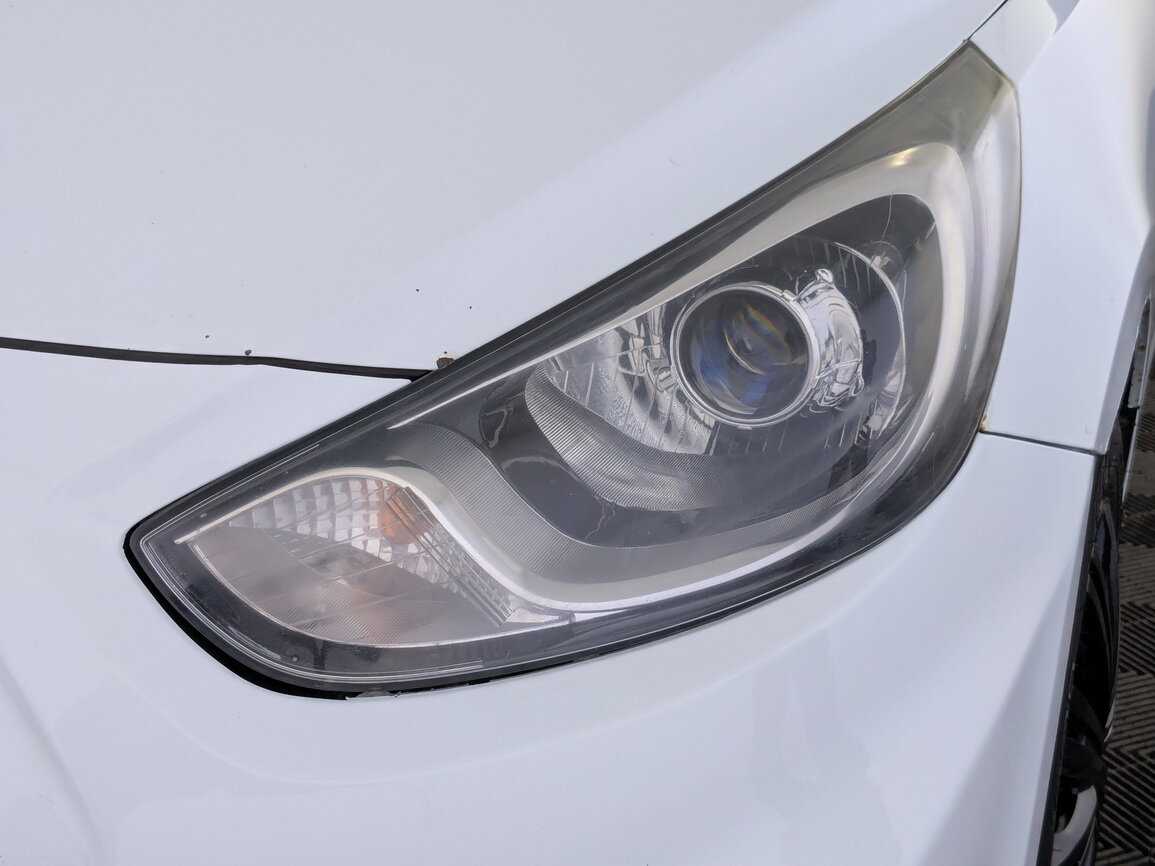 Hyundai Solaris с пробегом — 2013 год. Фото: #11