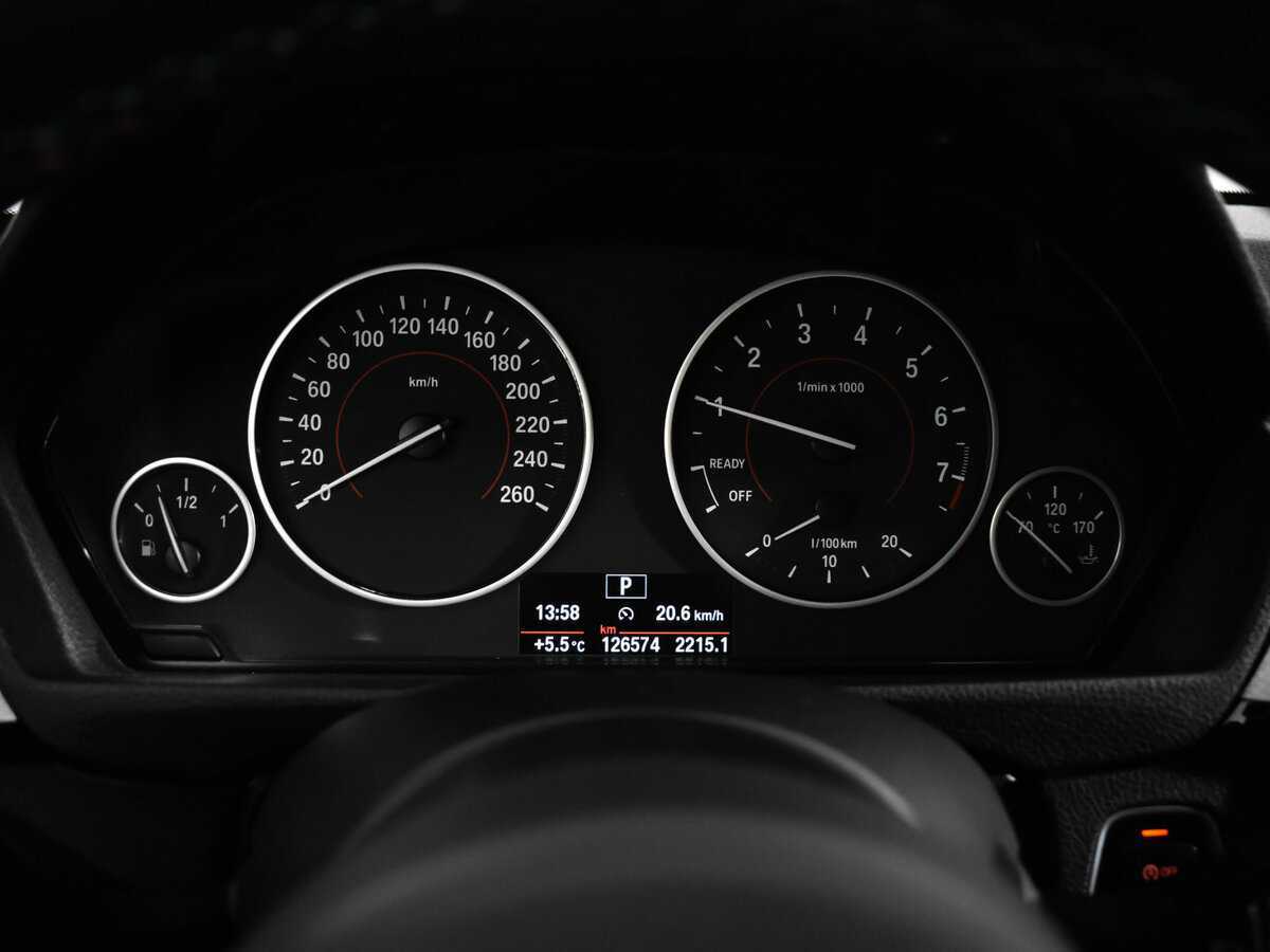 BMW 3 серии с пробегом — 2017 год. Фото: #10