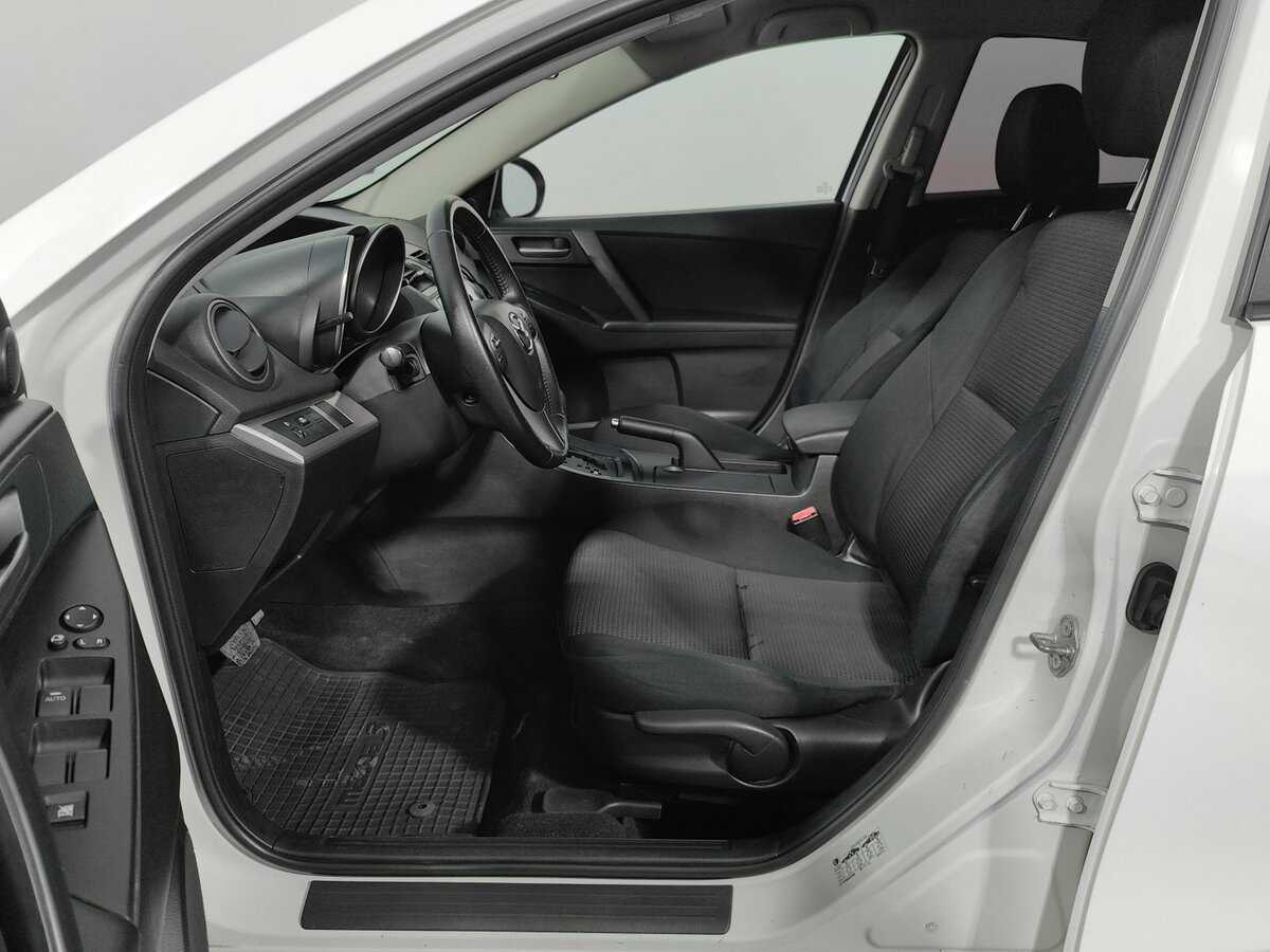 Mazda 3 с пробегом — 2012 год. Фото: #8