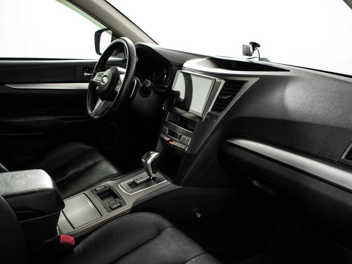 Subaru Outback с пробегом — 2012 год. Фото: #8