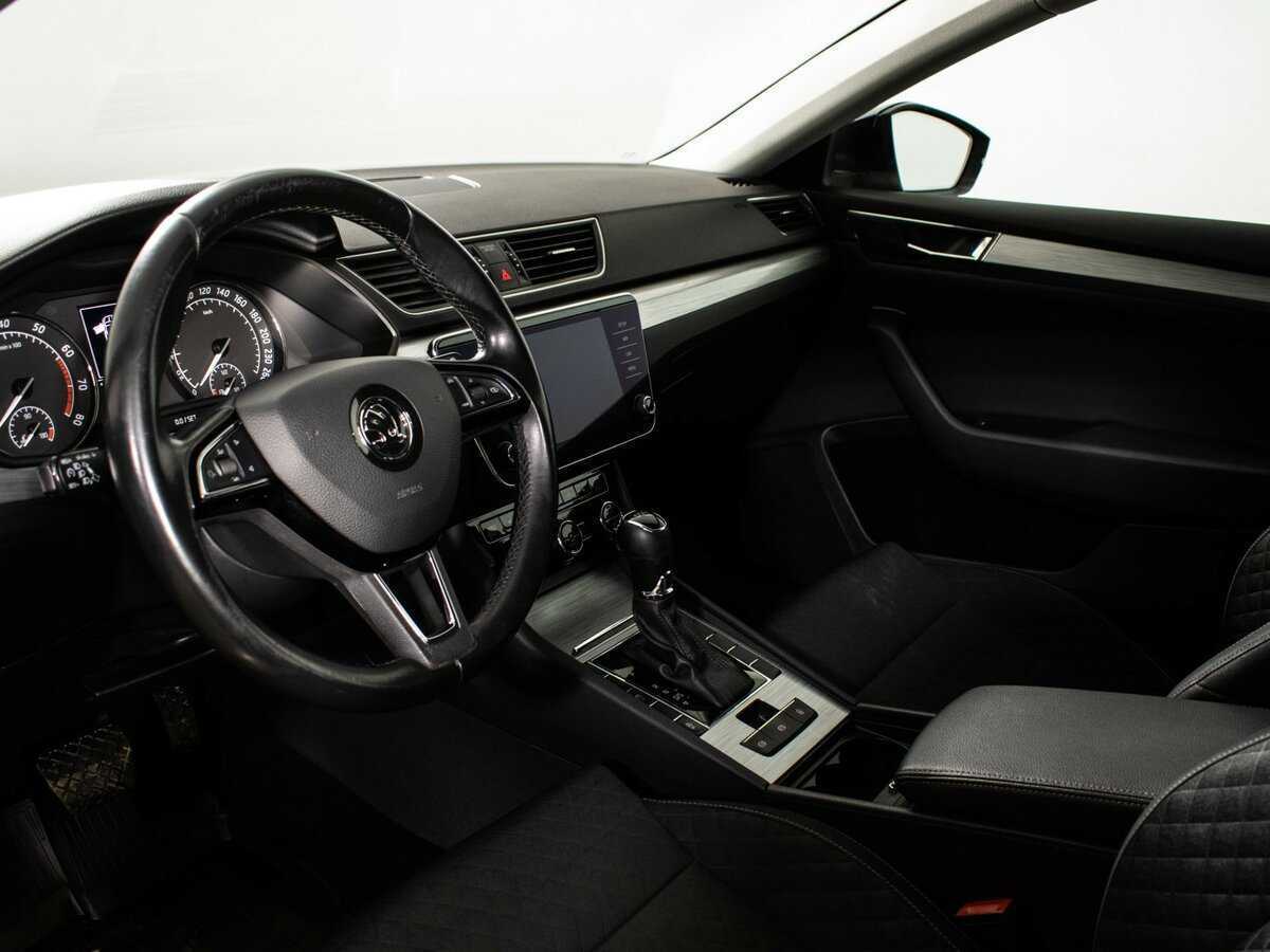 Skoda Superb с пробегом — 2020 год. Фото: #12