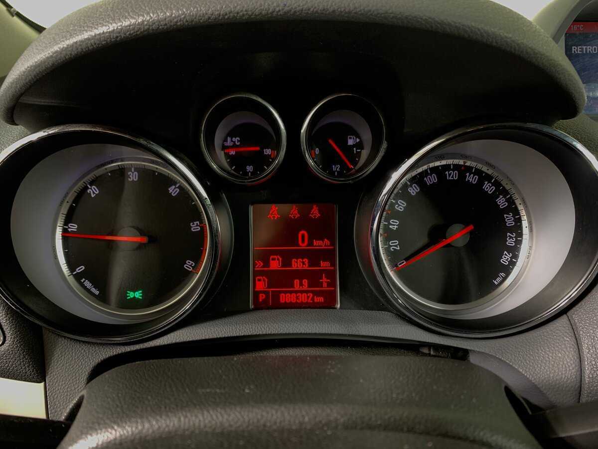 Opel Mokka с пробегом — 2014 год. Фото: #13