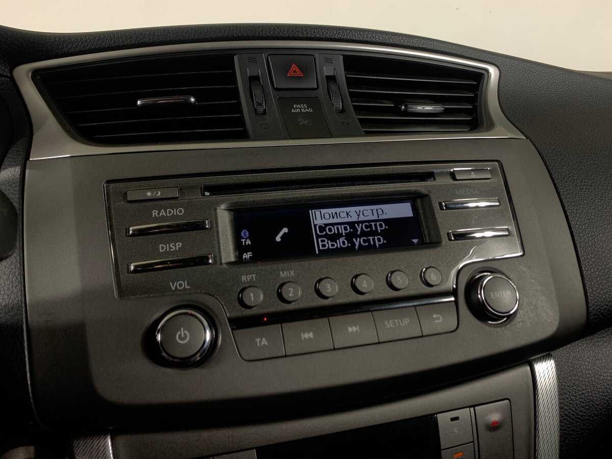 Nissan Tiida с пробегом — 2015 год. Фото: #15