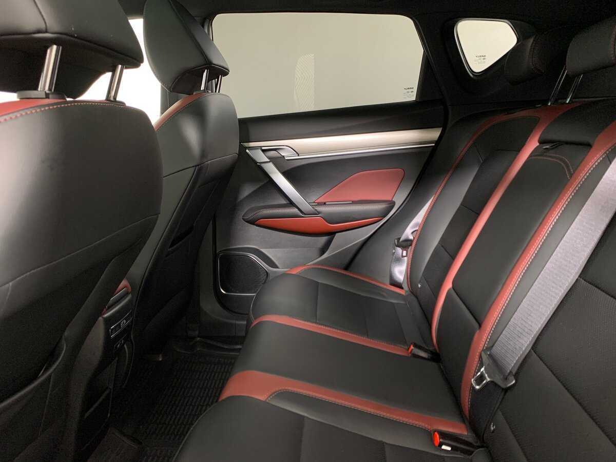 Geely Coolray с пробегом — 2020 год. Фото: #19