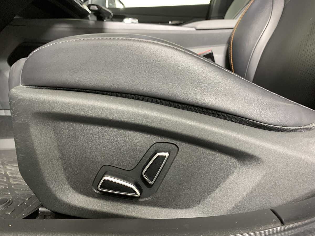 Changan UNI-V с пробегом — 2023 год. Фото: #16