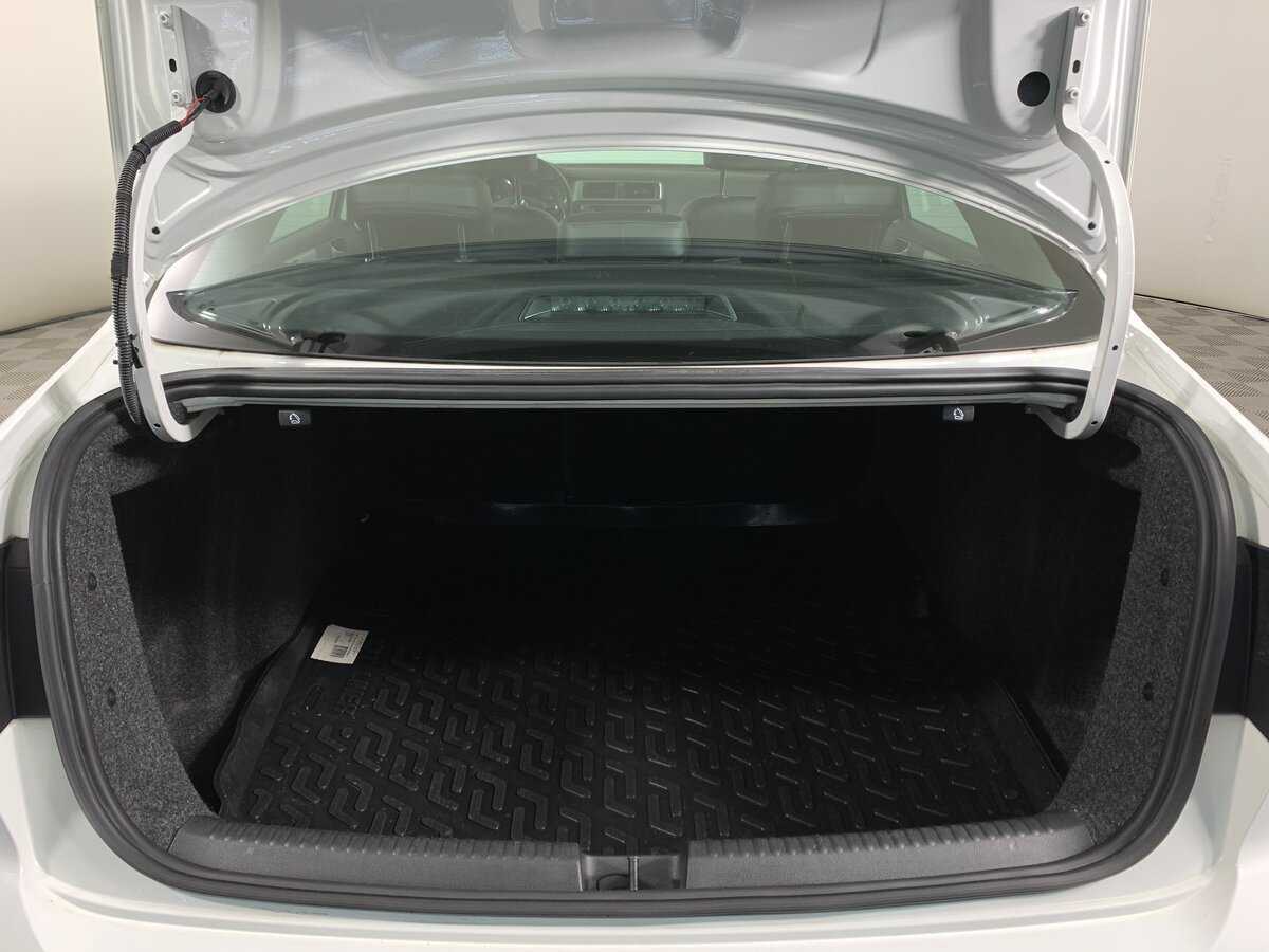 Volkswagen Jetta с пробегом — 2017 год. Фото: #18