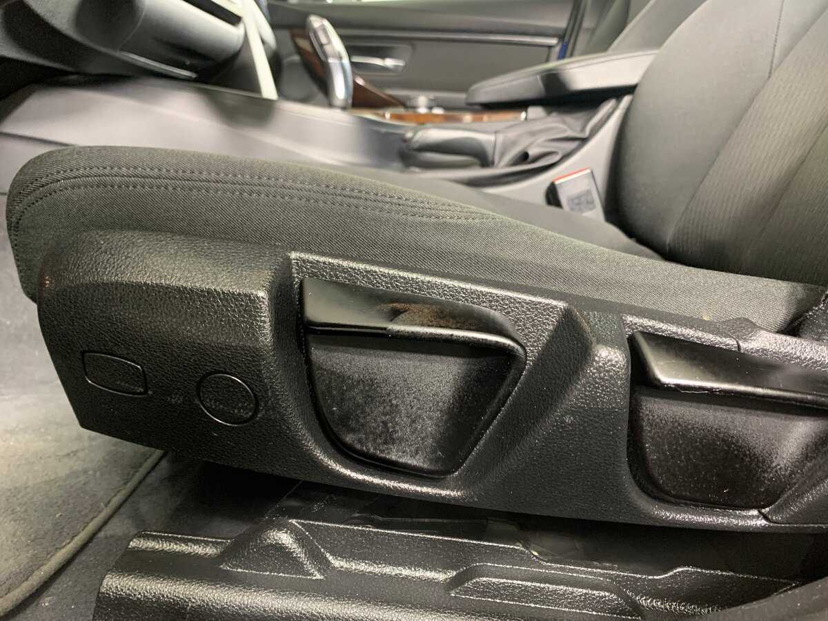 BMW 3 серии с пробегом — 2017 год. Фото: #13