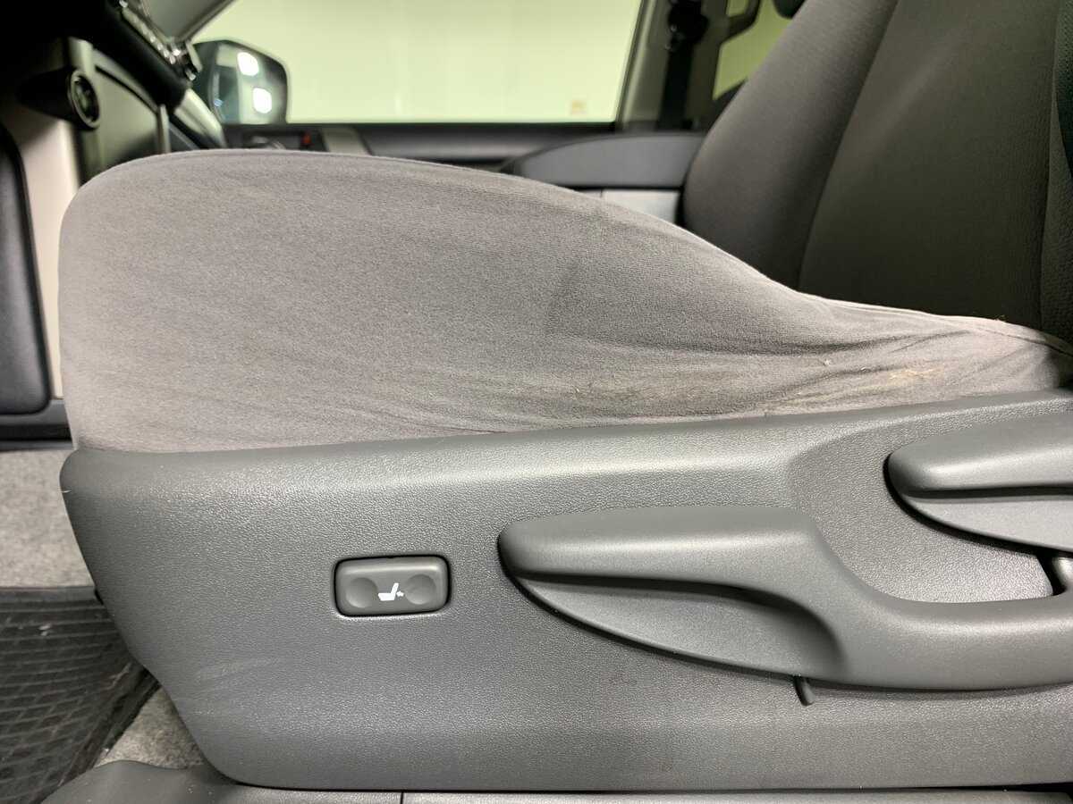 Toyota Land Cruiser Prado с пробегом — 2012 год. Фото: #13