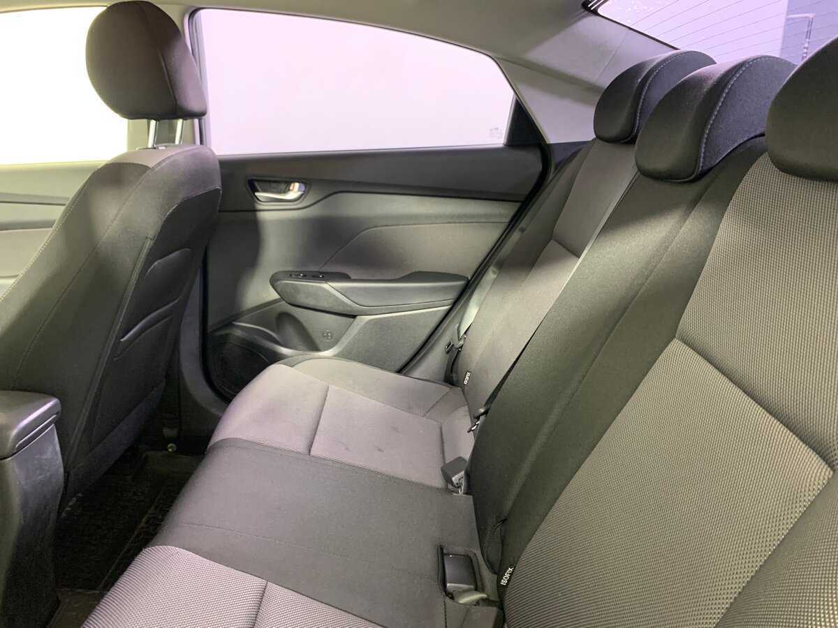 Hyundai Solaris с пробегом — 2018 год. Фото: #18