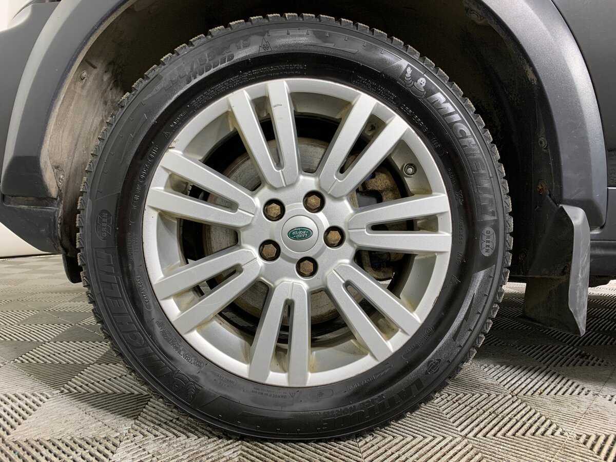 Land Rover Discovery с пробегом — 2012 год. Фото: #8