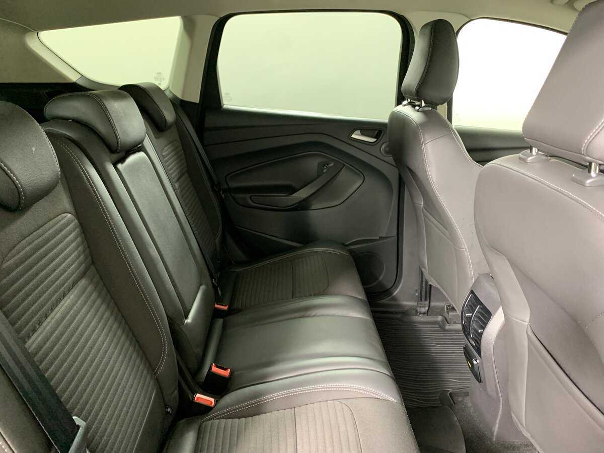 Ford Kuga с пробегом — 2017 год. Фото: #17