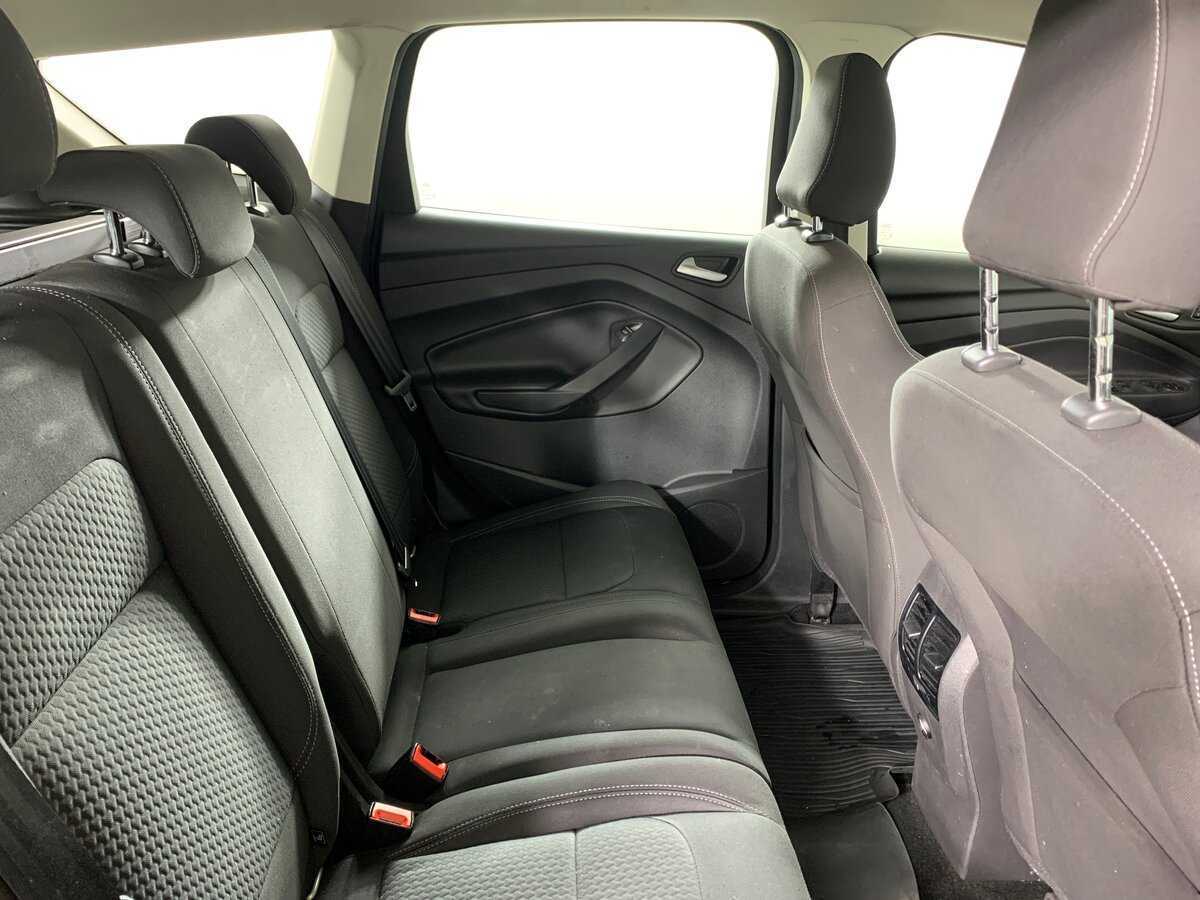 Ford Kuga с пробегом — 2019 год. Фото: #17