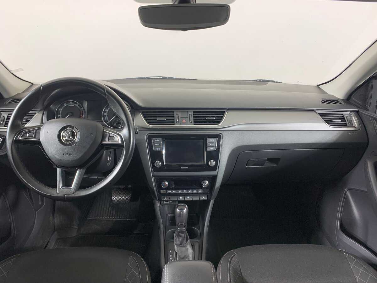 Skoda Rapid с пробегом — 2018 год. Фото: #12