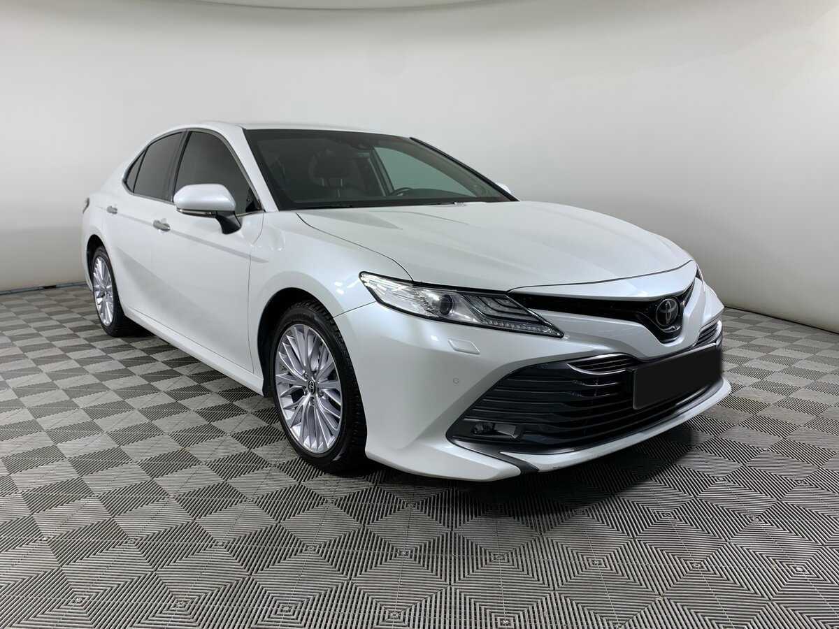 Toyota Camry с пробегом — 2020 год. Фото: #2