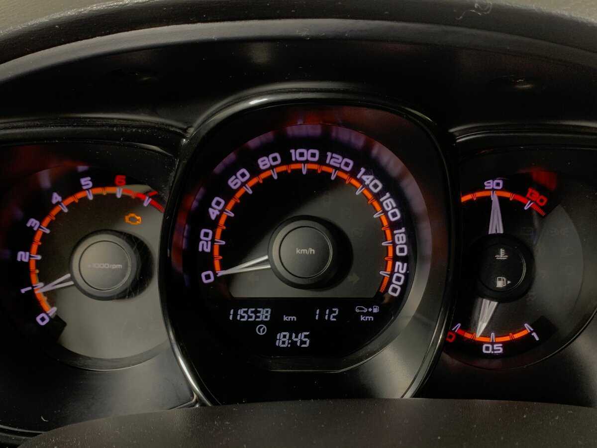 Lada (ВАЗ) Vesta с пробегом — 2019 год. Фото: #14