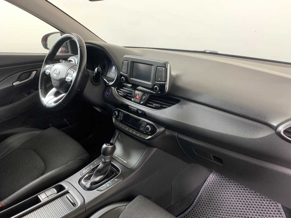 Hyundai i30 с пробегом — 2017 год. Фото: #13