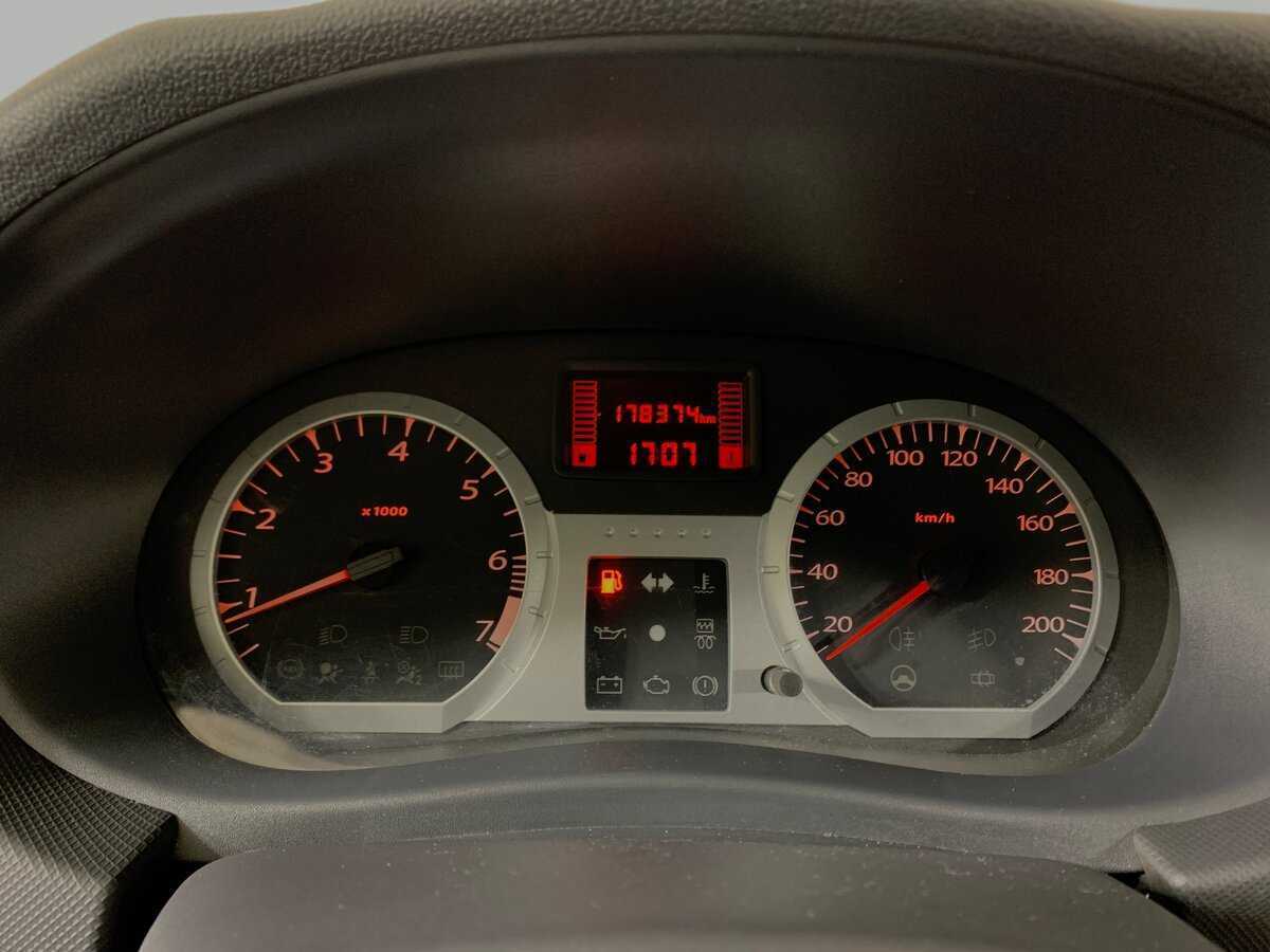 Lada (ВАЗ) Largus с пробегом — 2016 год. Фото: #13