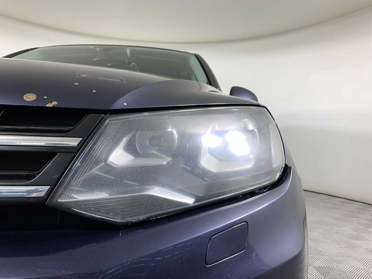 Volkswagen Touareg с пробегом — 2013 год. Фото: #9