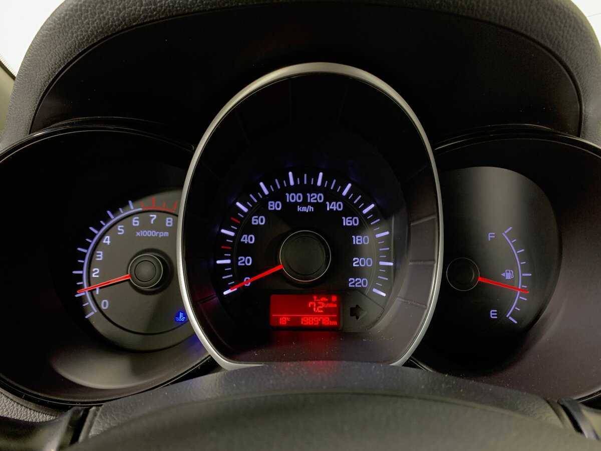 Kia Rio с пробегом — 2016 год. Фото: #14