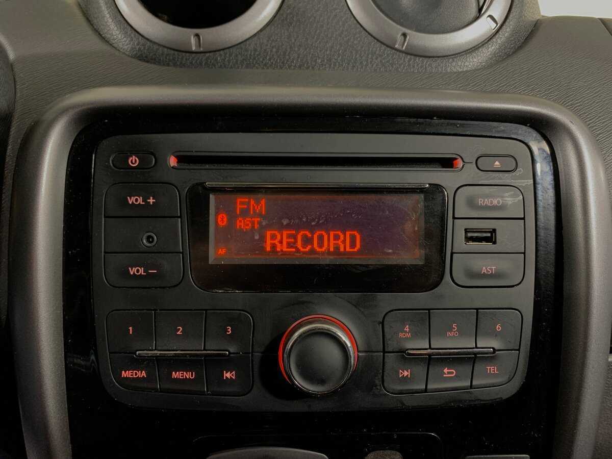 Renault Duster с пробегом — 2012 год. Фото: #14