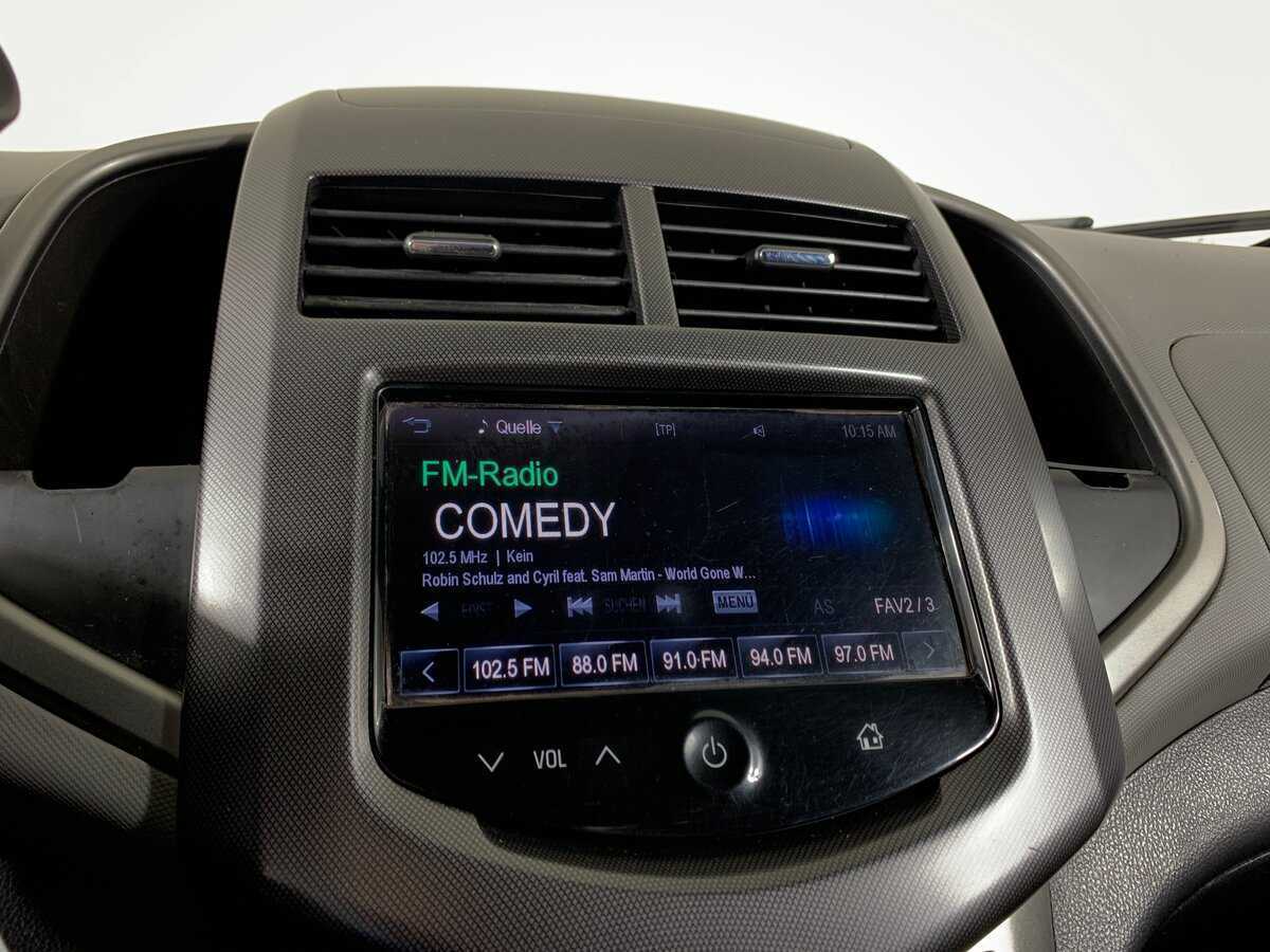 Chevrolet Aveo с пробегом — 2014 год. Фото: #15