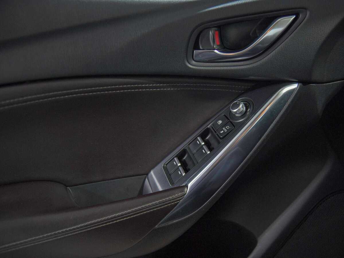 Mazda 6 с пробегом — 2017 год. Фото: #13