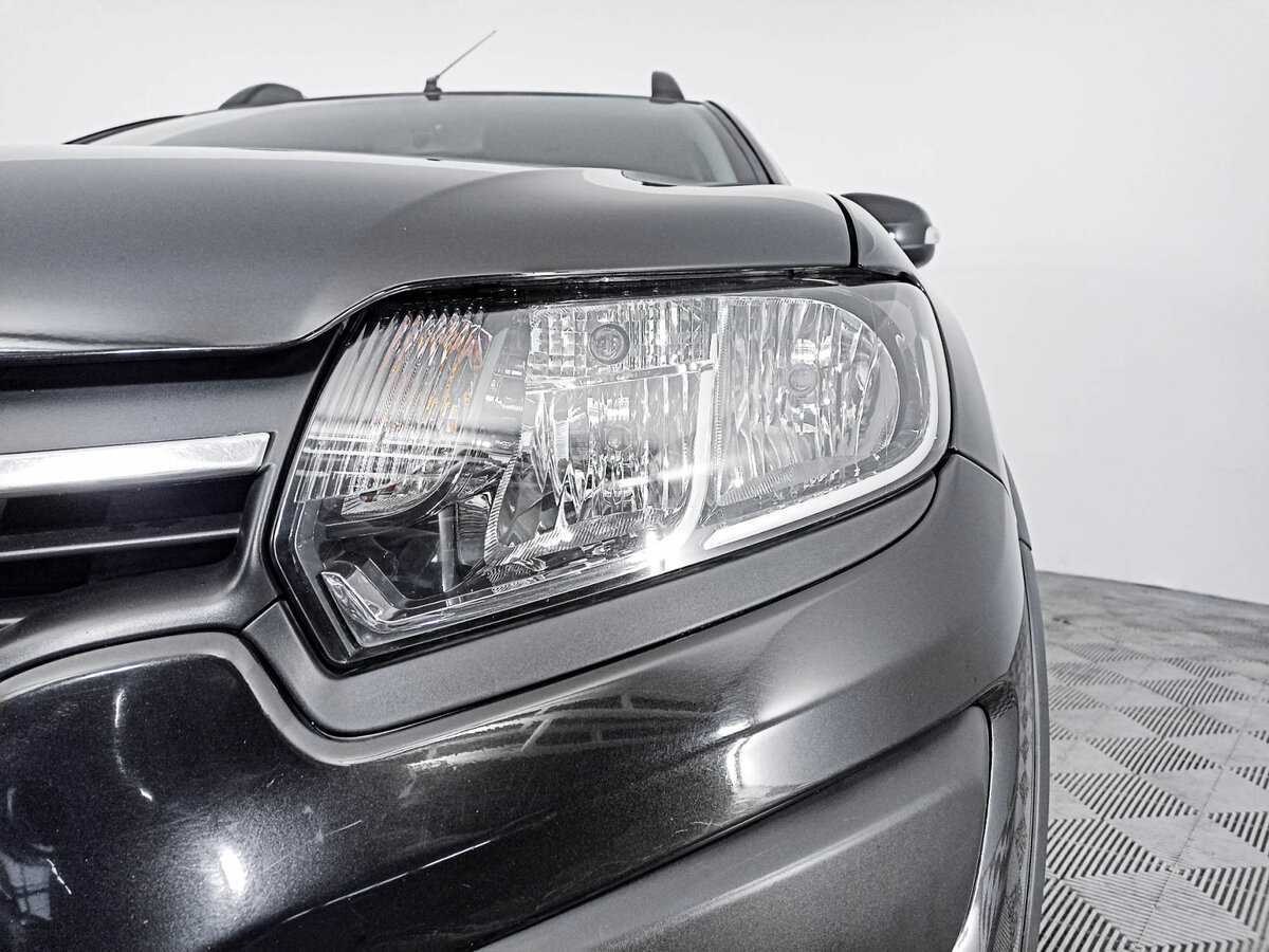 Renault Sandero с пробегом — 2014 год. Фото: #15